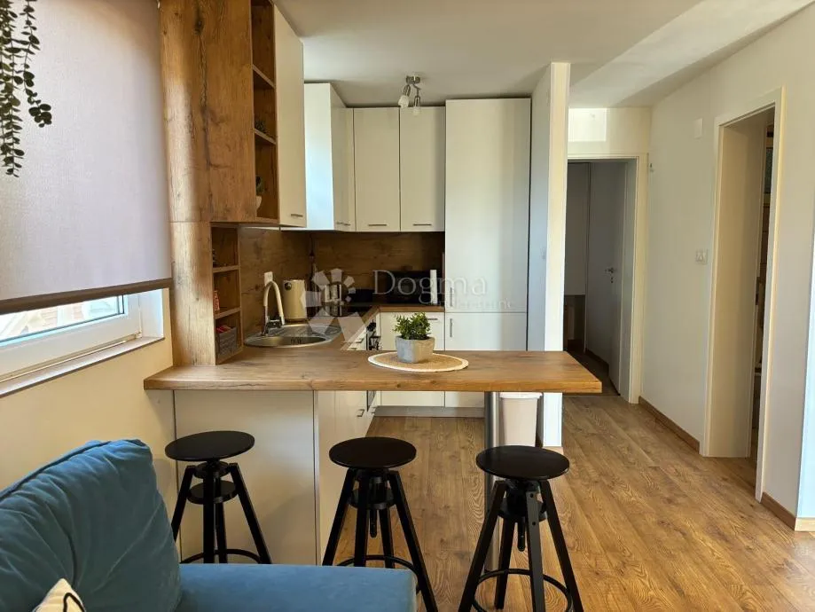 prilika! dvojna kuća s 2 apartmana, 800m od mora! - slika 9