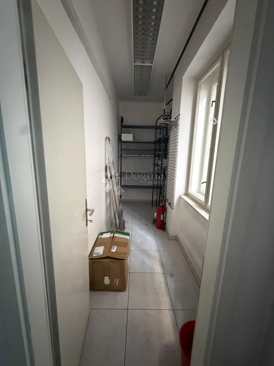 maksimirska cesta,poslovni prostor s izlogom, 67,5m2 - slika 7