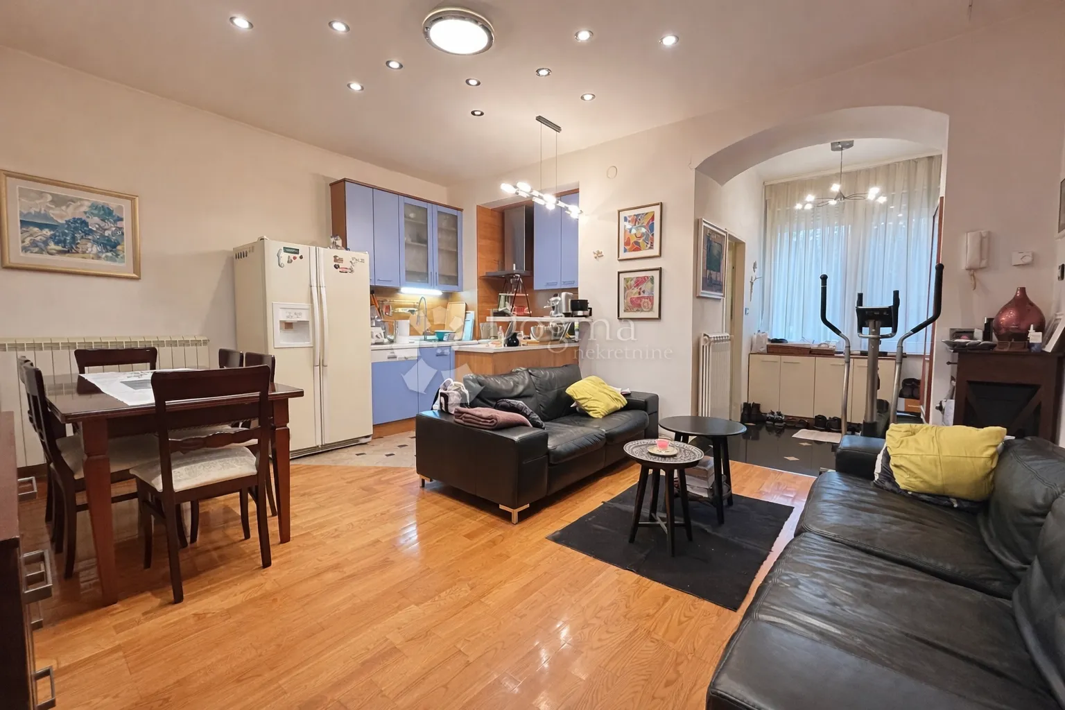 donji grad – 3-sobni stan 77 m², prizemlje - slika 1