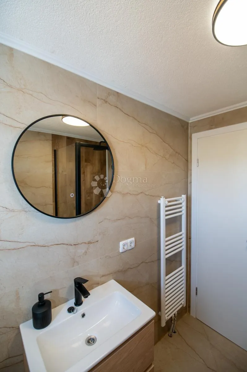 elegantno obnovljena kuća s pogledom – daruvar - slika 22