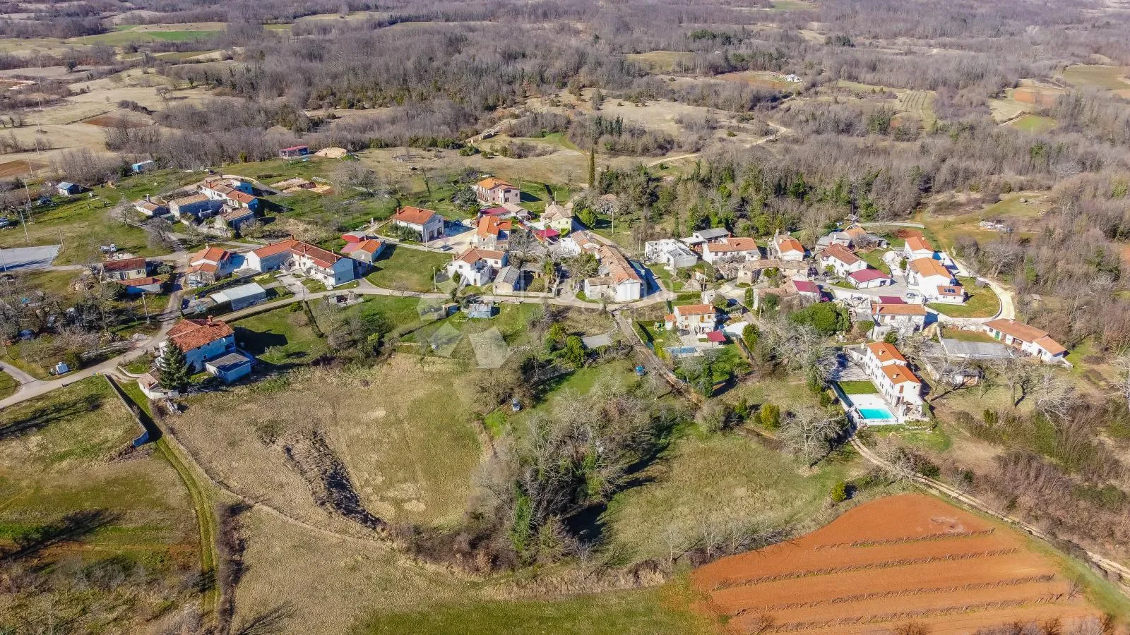 odlična kuća za adaptaciju u središnjoj istri - slika 17