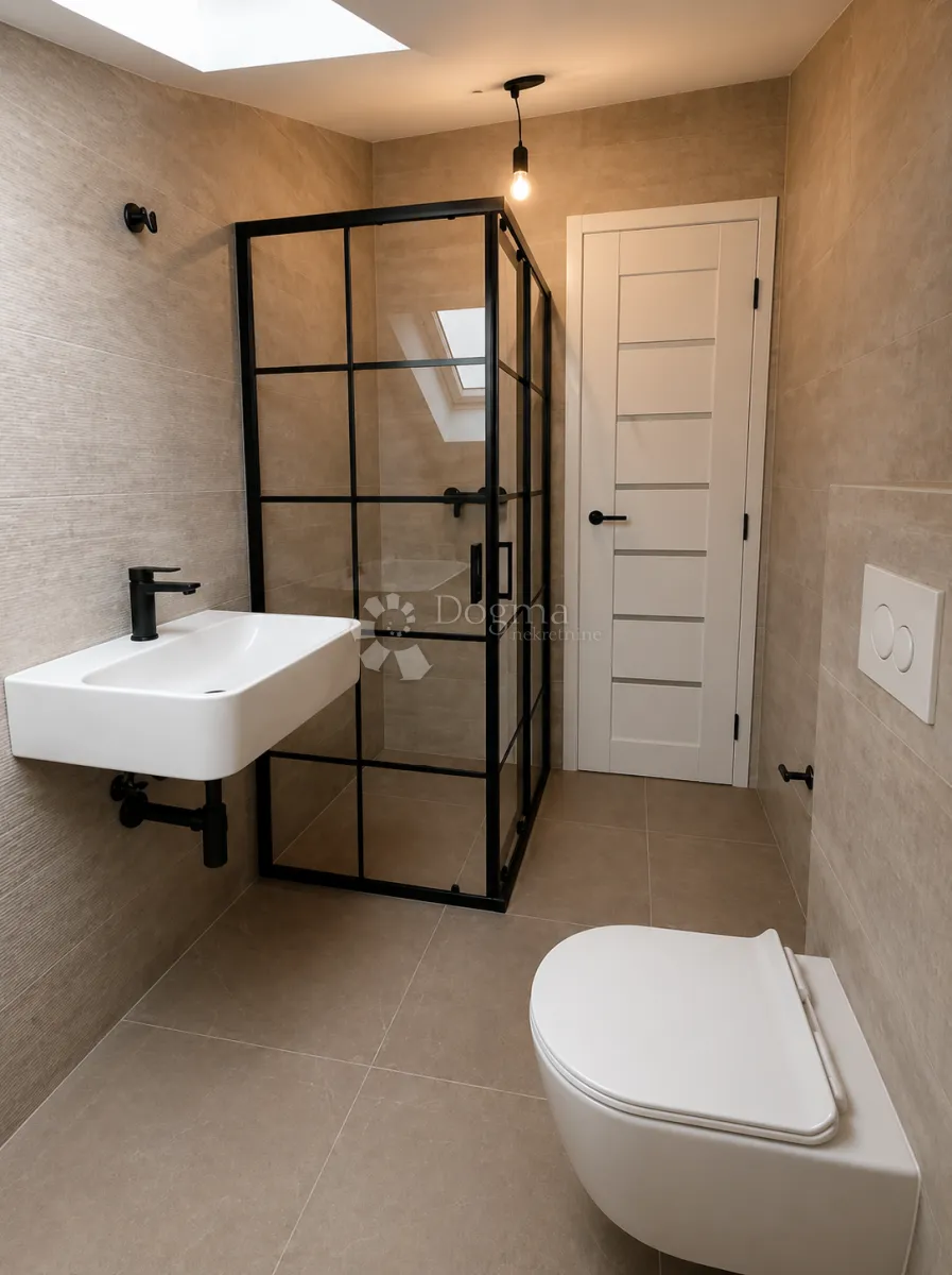 novo renoviran prazan penthouse, 95 m² + terasa s pogledom na grad - slika 4