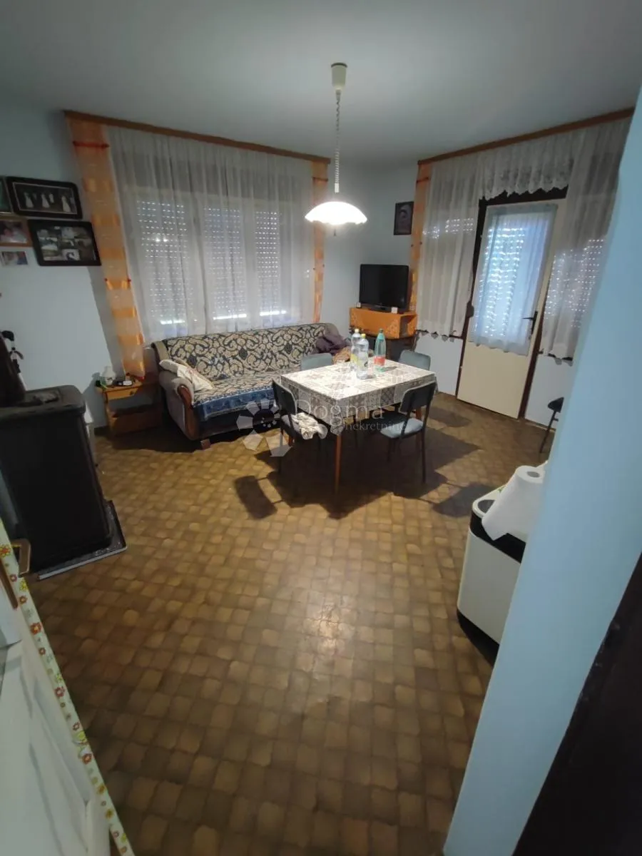 kuća, vrt i voćnjak u miru prirode – kozarevac - slika 7