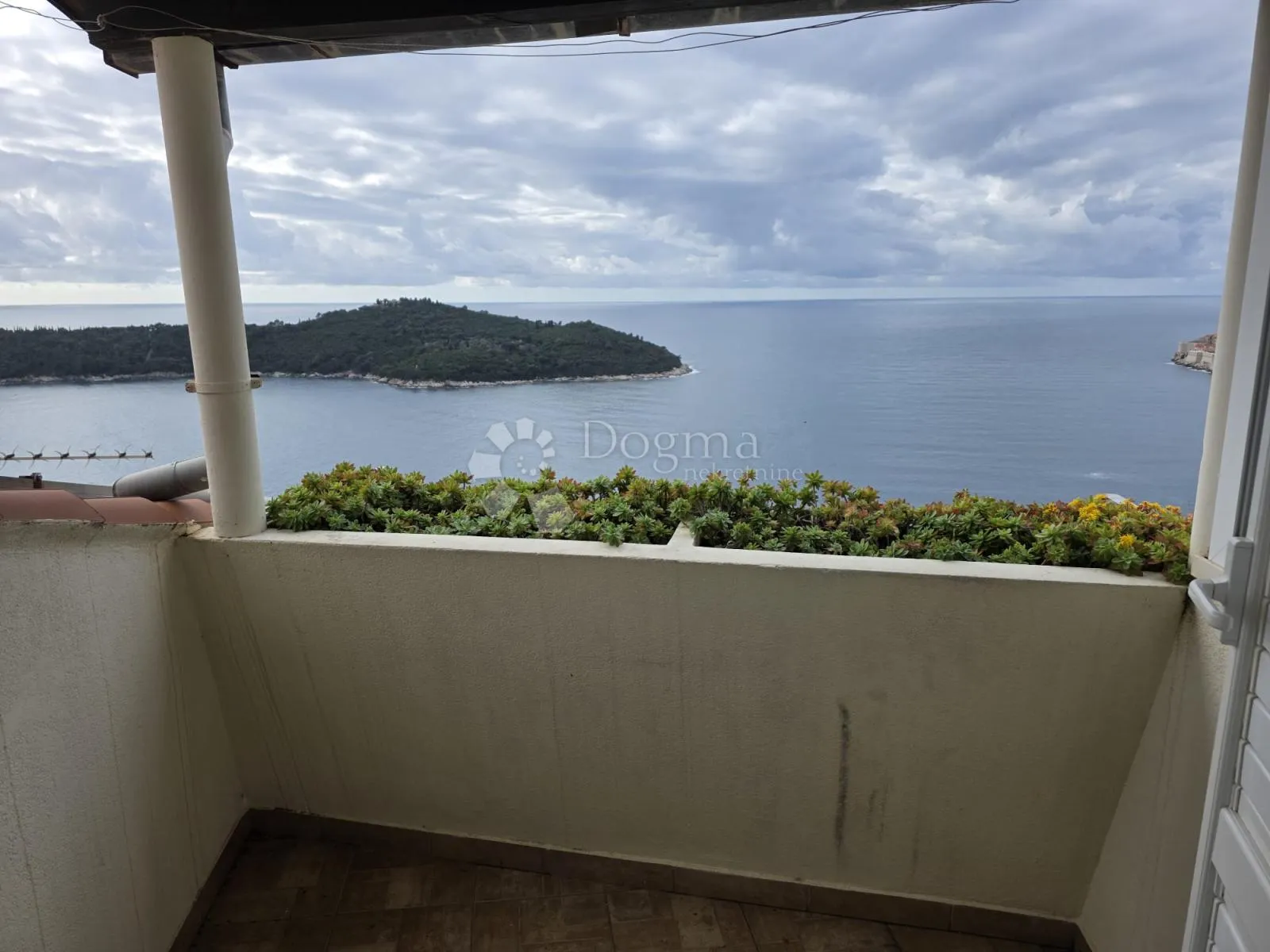 sunčani stan s dva balkona – pogled na lokrum i dubrovnik - slika 18