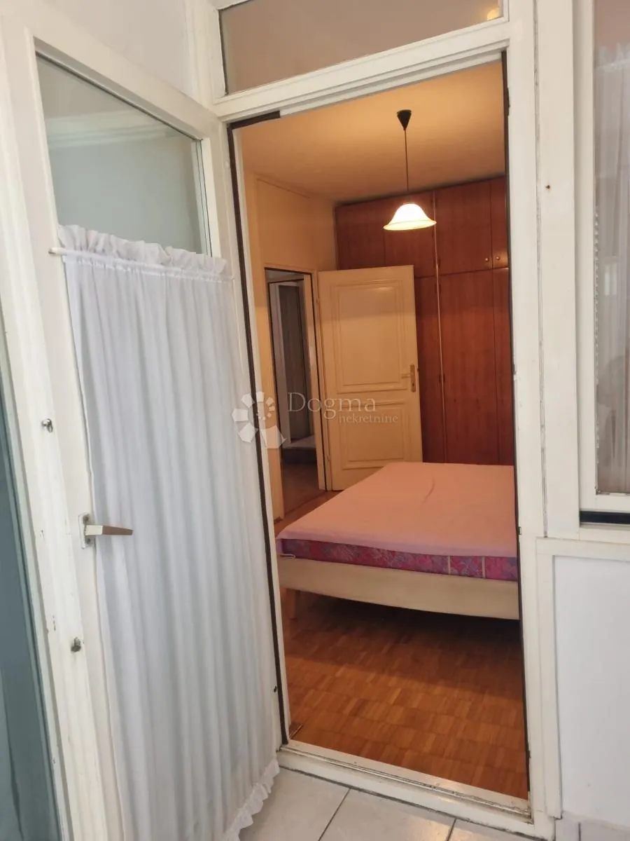 stan u centru njivica, krk - slika 6