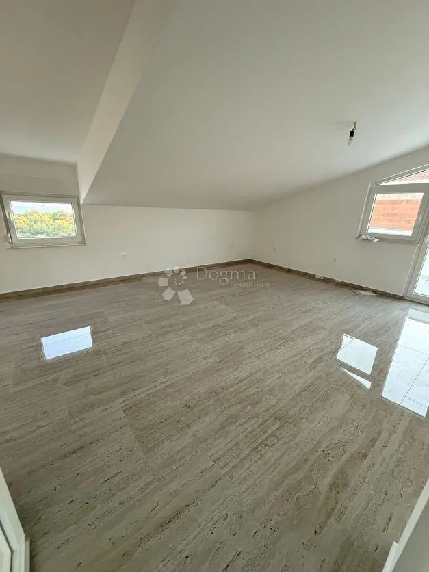 luksuzna novogradnja - apartman u blizini mora prilika ! - slika 12
