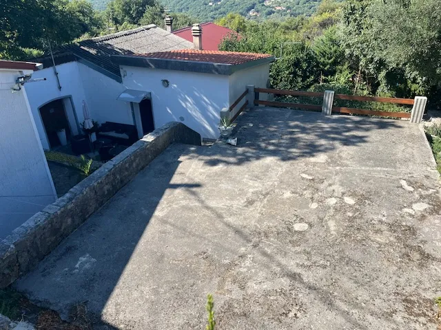 bribir,kuća u centru - slika 19