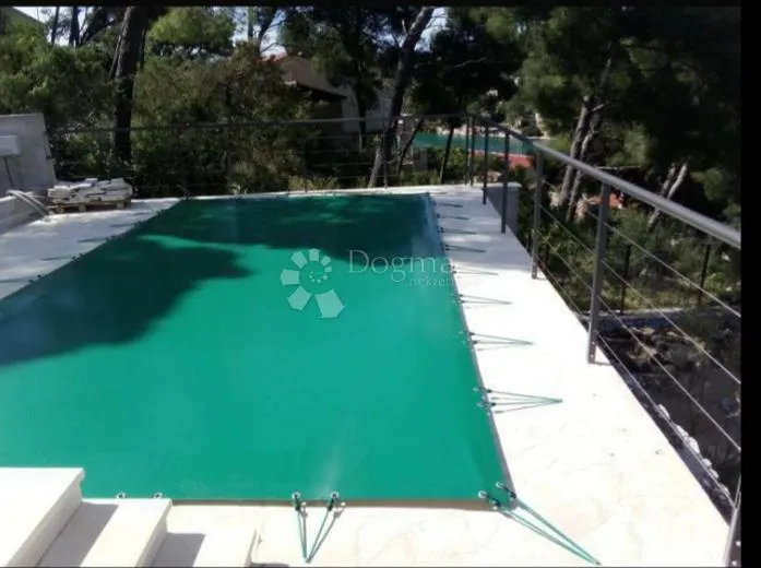 drugačija vila s bazenom, brač, bobovišća - slika 23