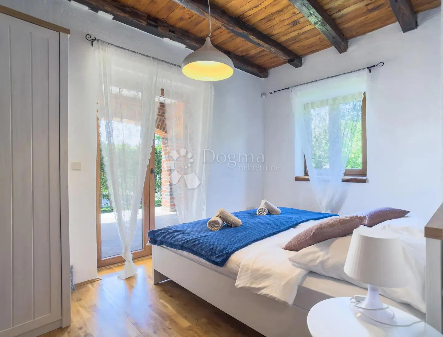 prekrasna vila s bazenom – idealna prilika za investiciju! - slika 10