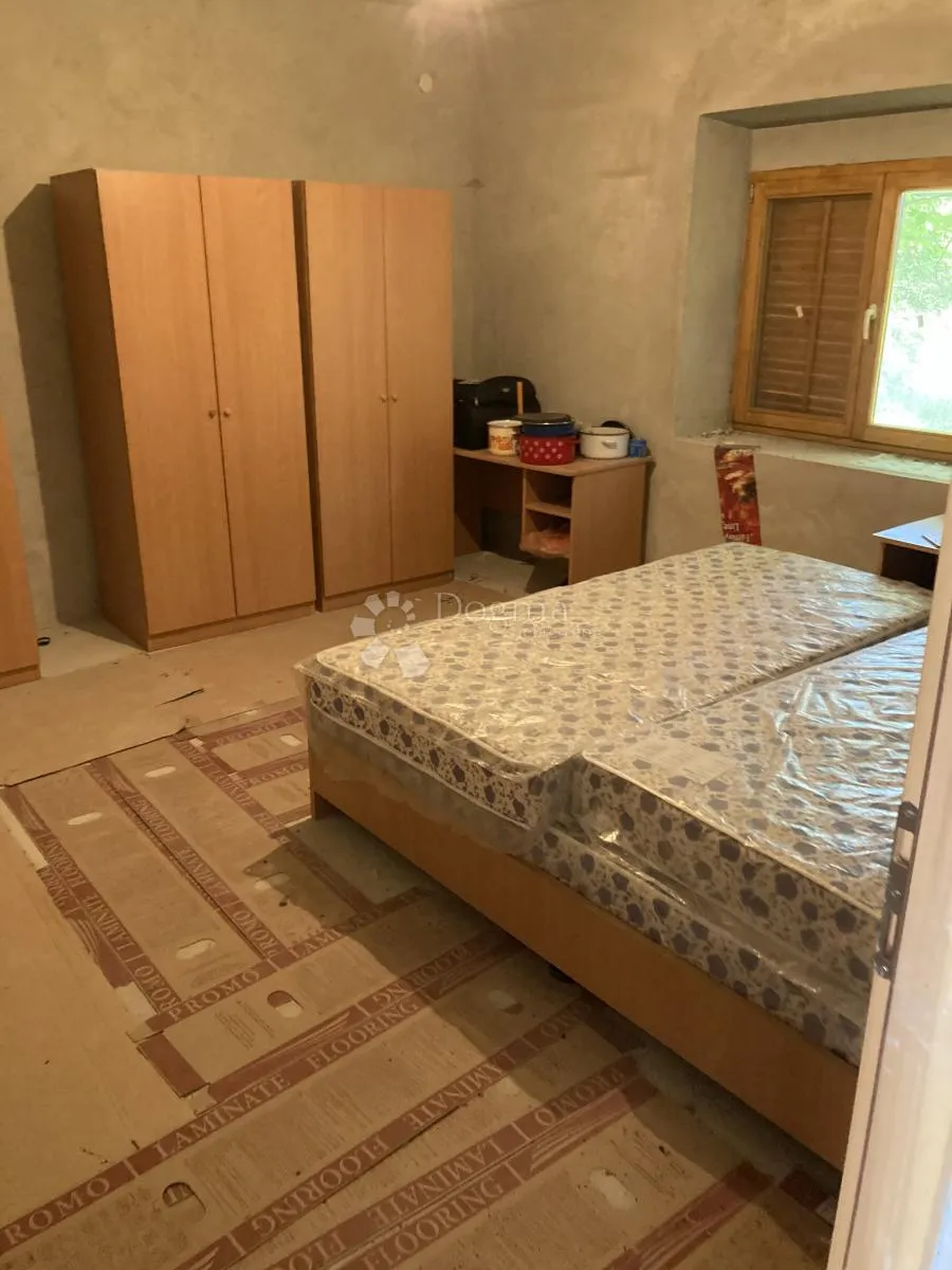 perspektivna kuća kraj izvora cetine - slika 17