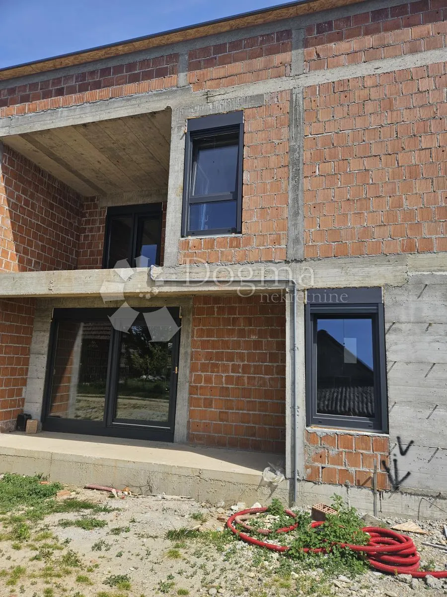 dvoetažni stan pred završetkom - slika 4