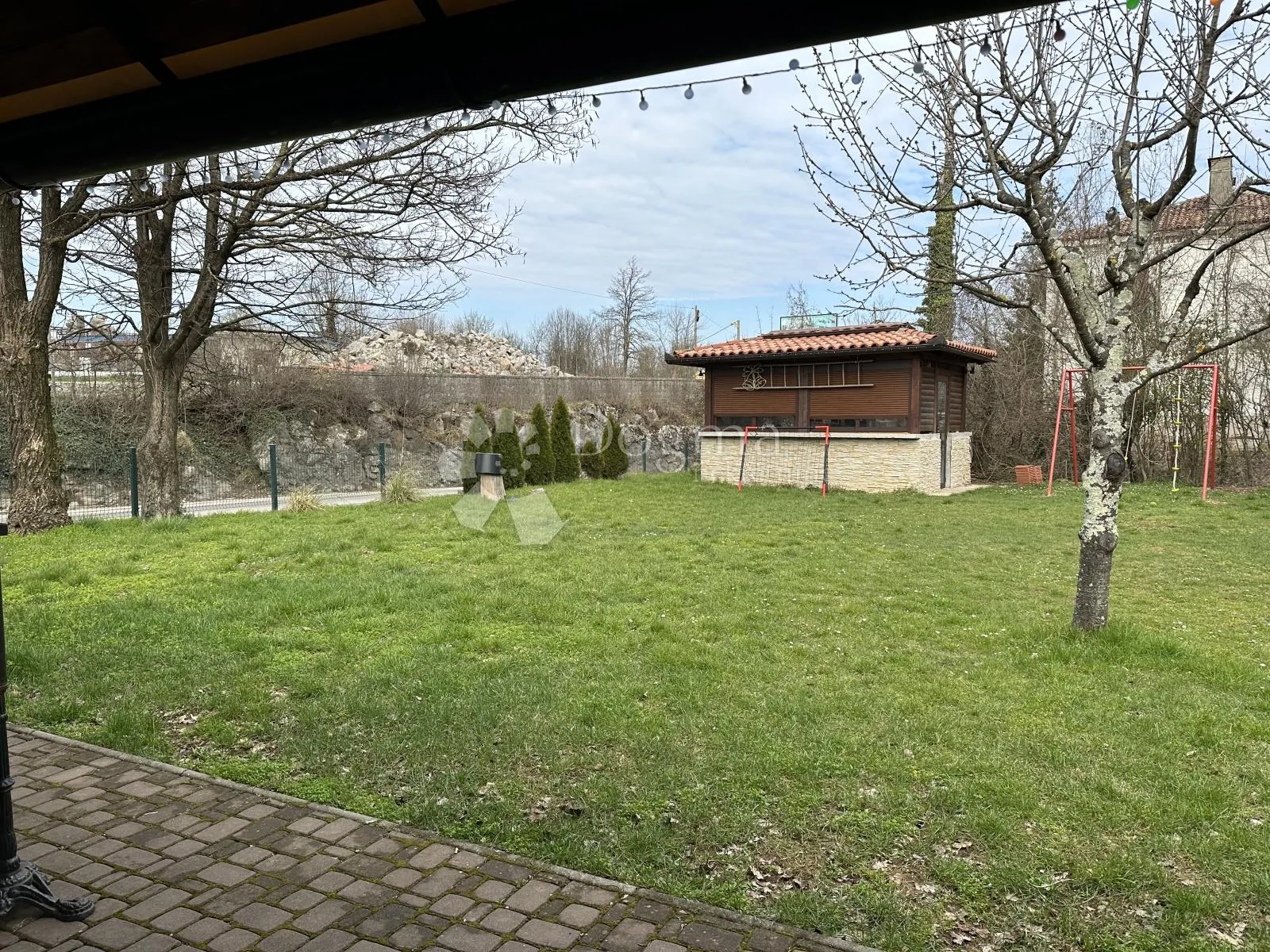 ugostiteljski objekt na samo 10 min od mora - slika 20