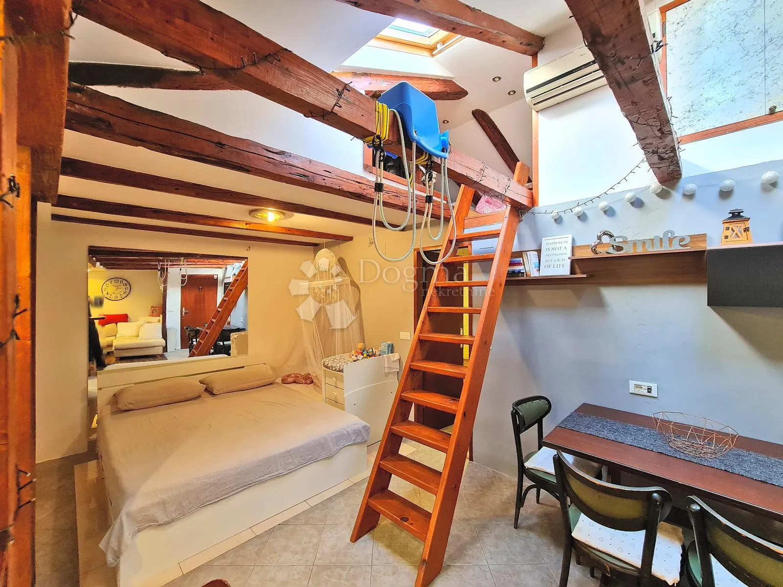 tri apartmana u srcu grada - slika 22