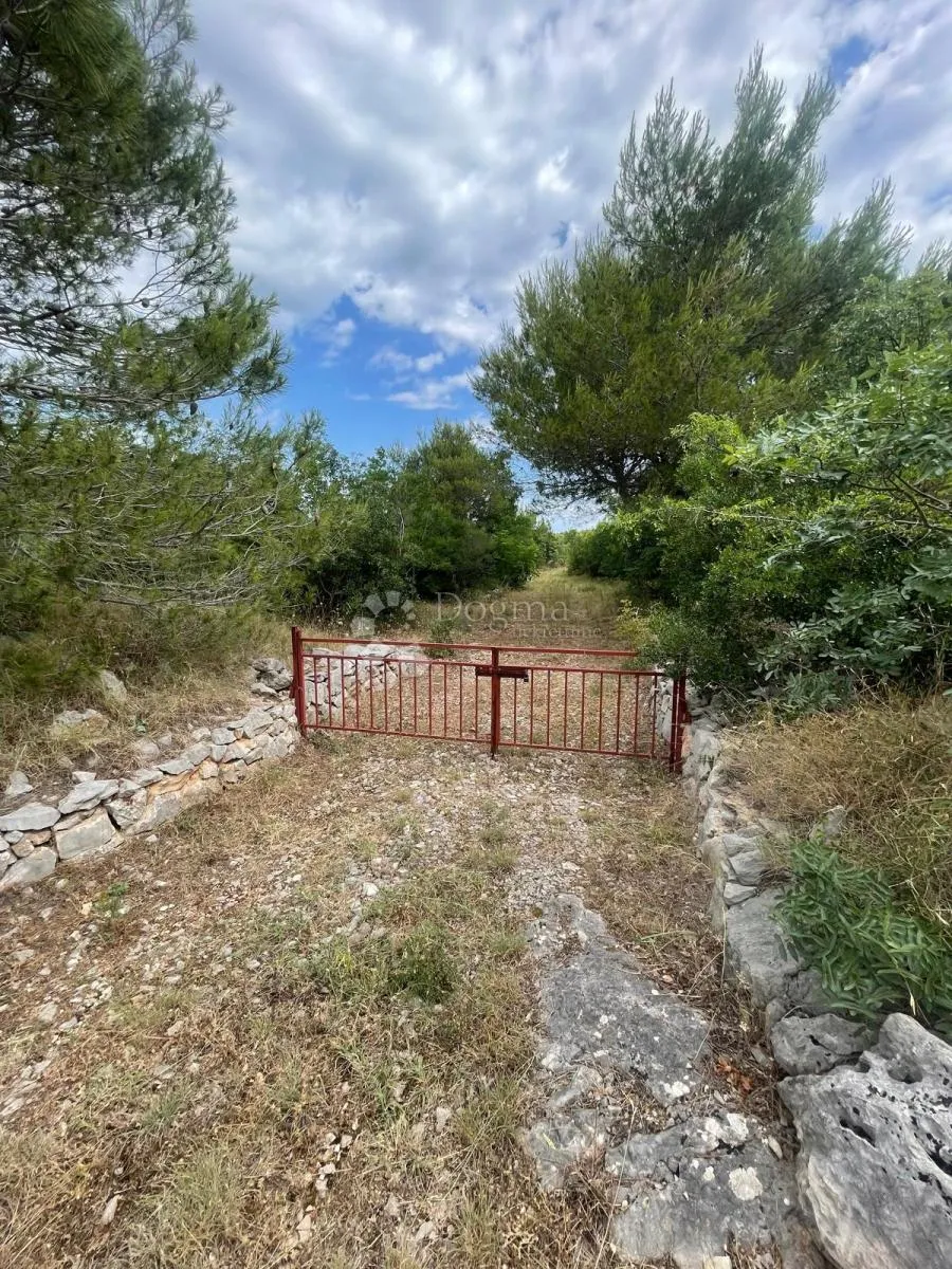 vodice - građevinsko zemljište na atraktivnoj lokaciji - slika 10
