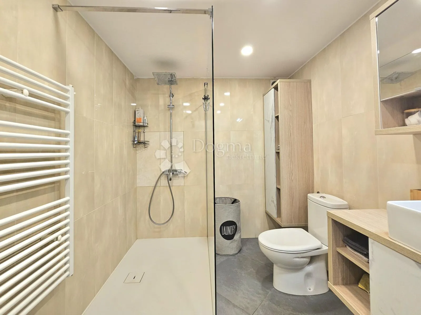 54m2, open space, 1. red do mora, pored aci marine - slika 12