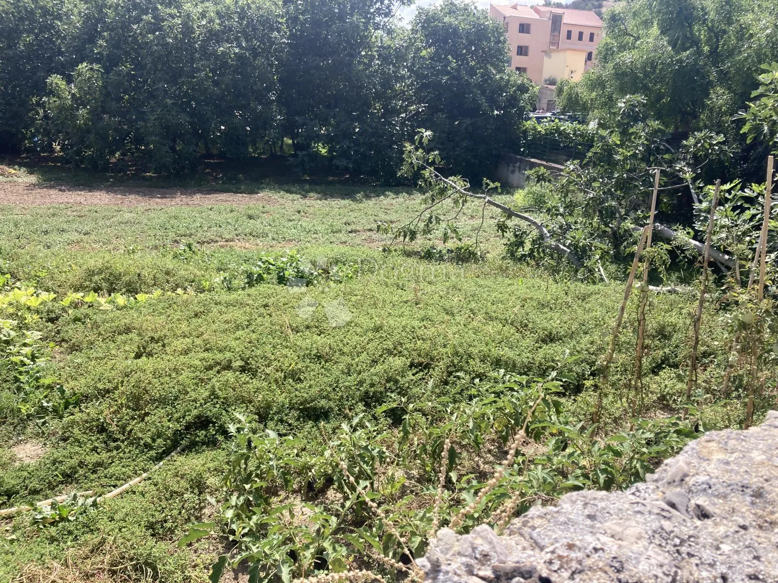 građevinsko zemljište – centar skradina – 1.050 m² - slika 5