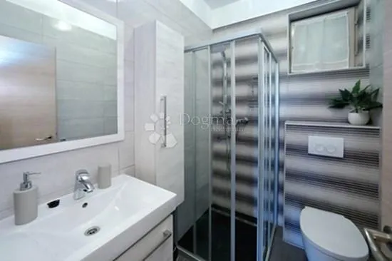 bibinje - apartmanska kuća prvi red do mora - slika 47