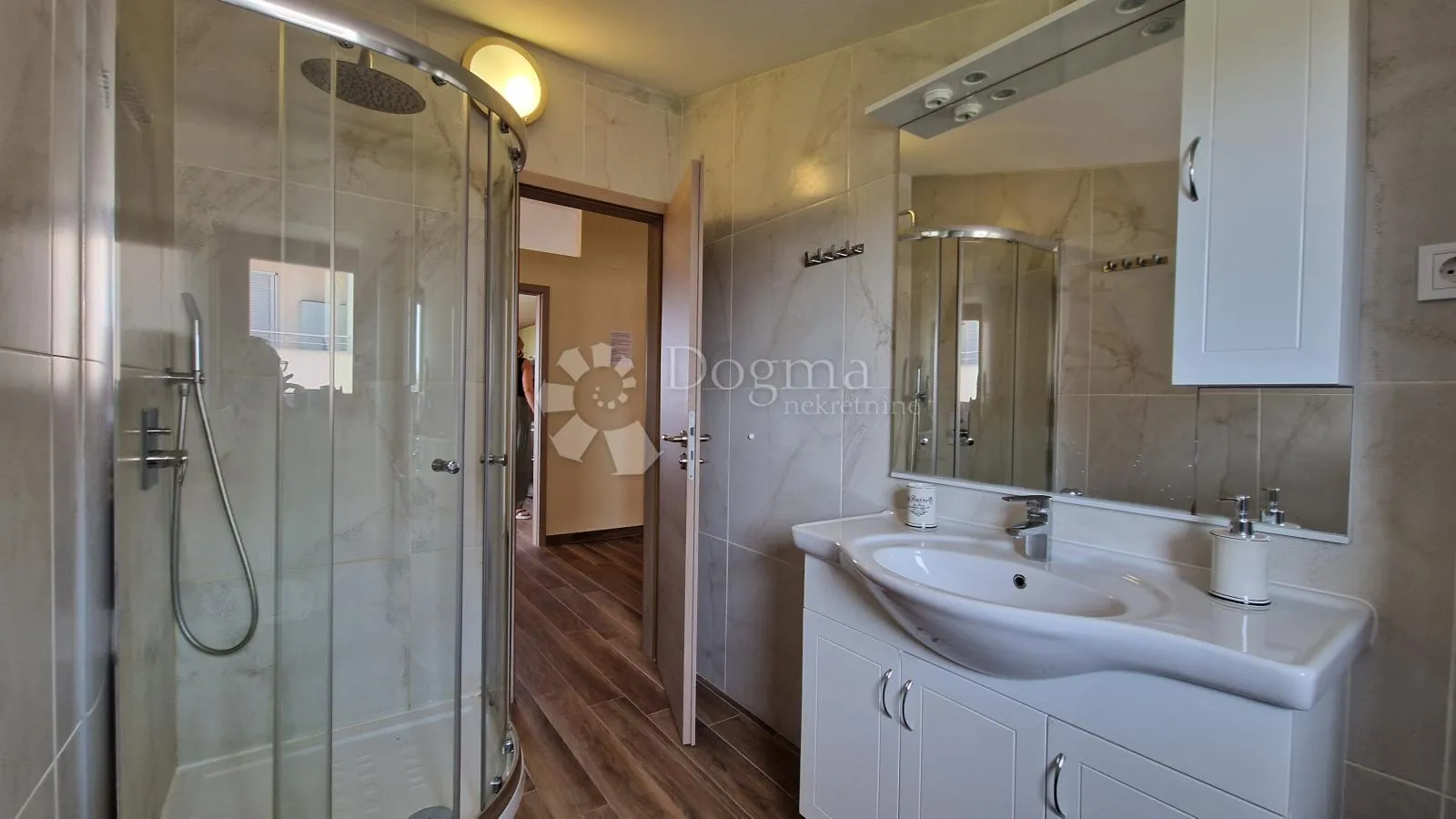 nova kuća u medulinu s 4 apartmana - 170m od mora - slika 49