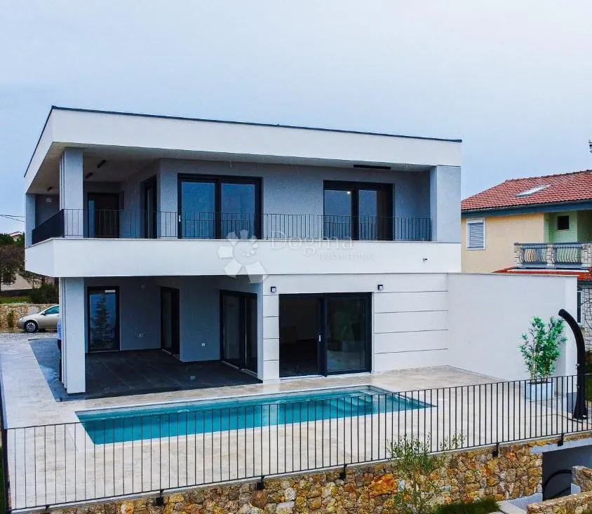 ekskluzivna villa s bazenom - slika 1