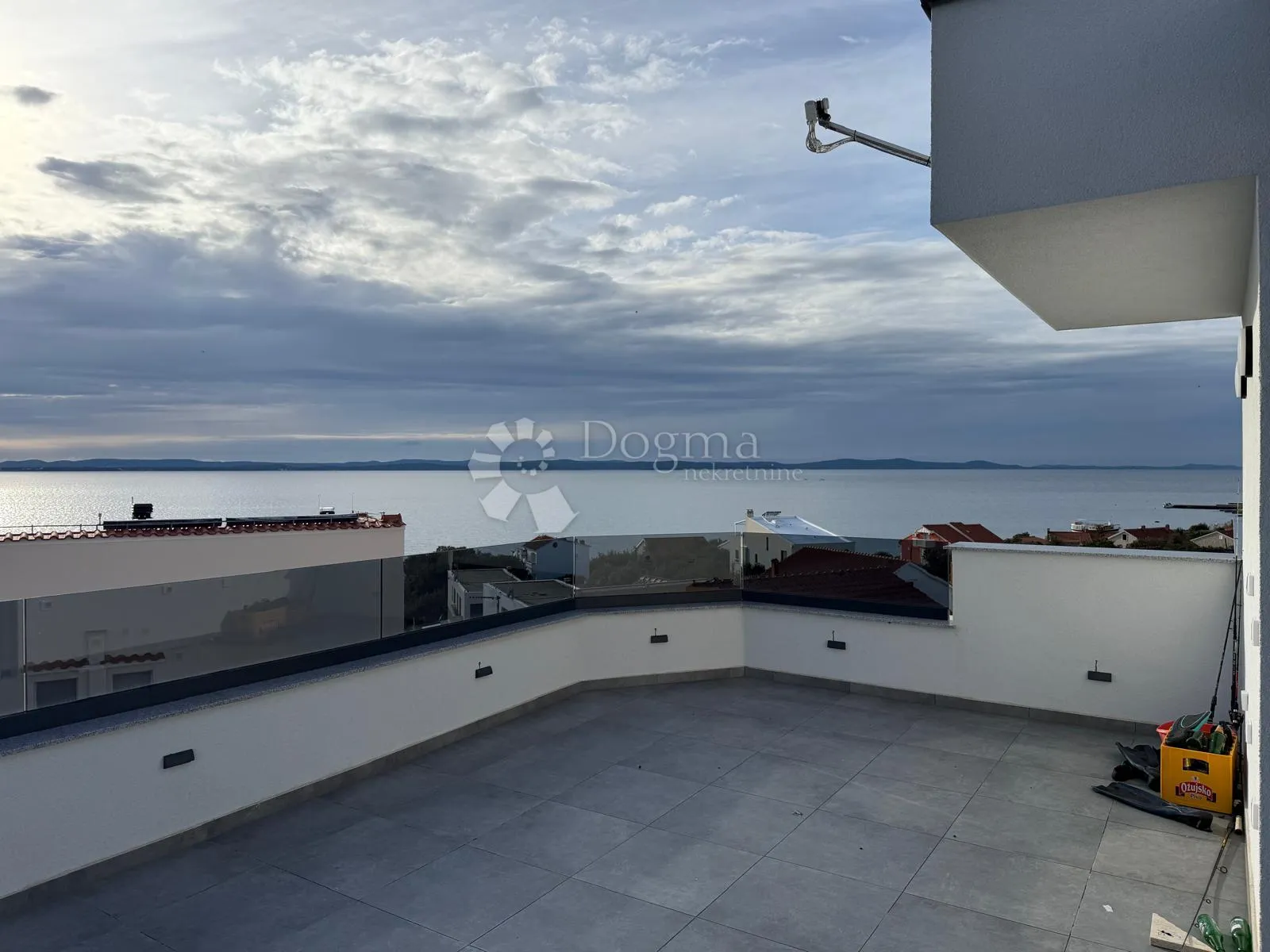 luksuzan namješten penthouse s pogledom na more - slika 30