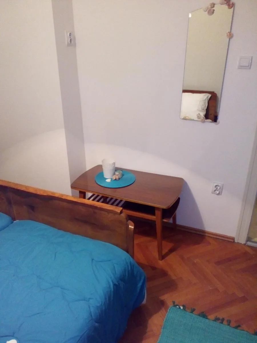 samostojeća kuća s velikom okućnicom – kaštel štafilić - slika 24