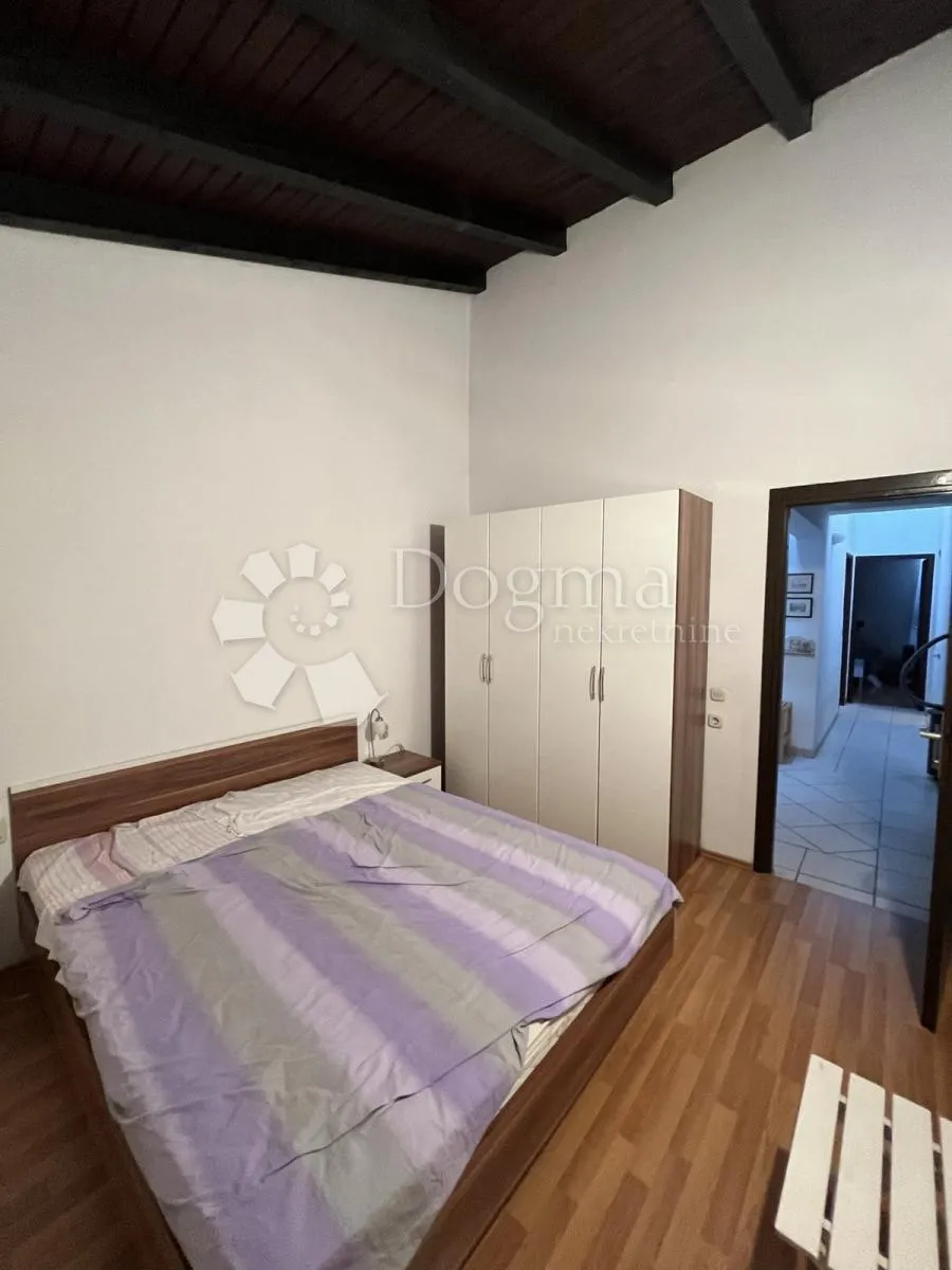poreč- obiteljska kuća blizu mora- červar porat - slika 9