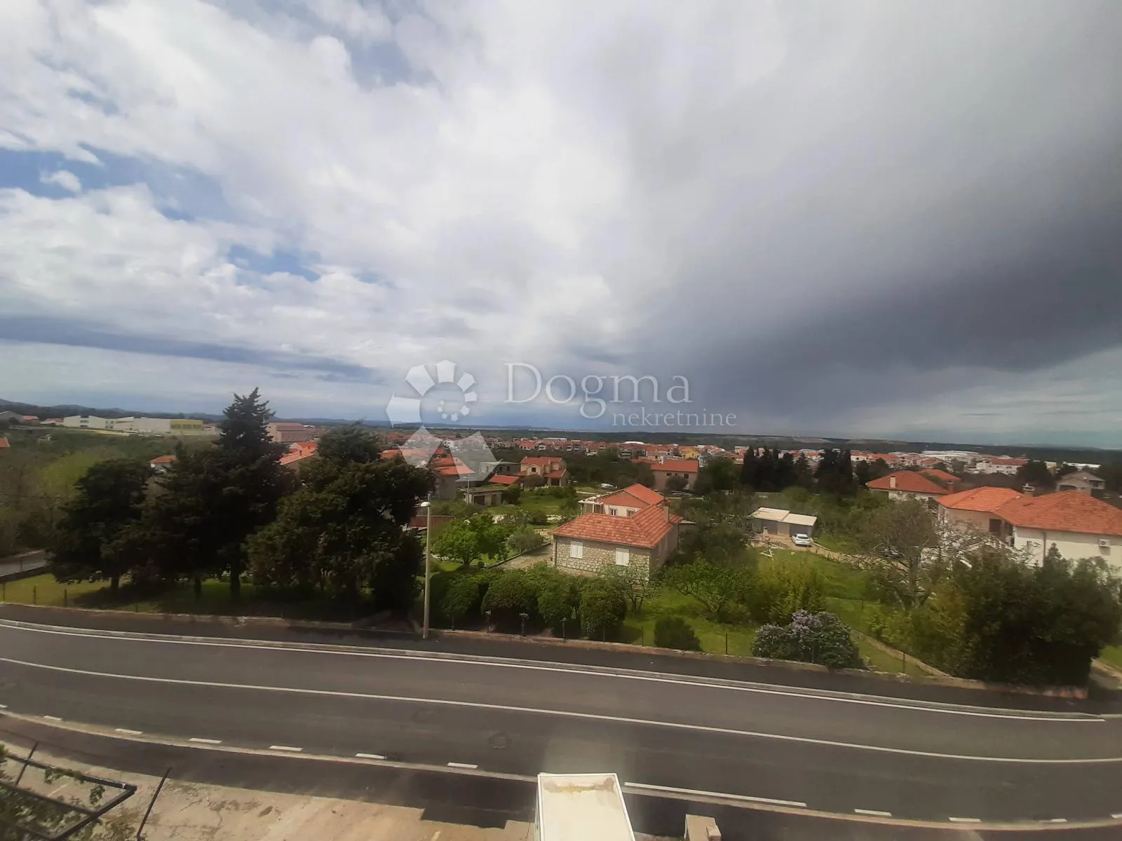 kuća na tri kata bokanjac - slika 20