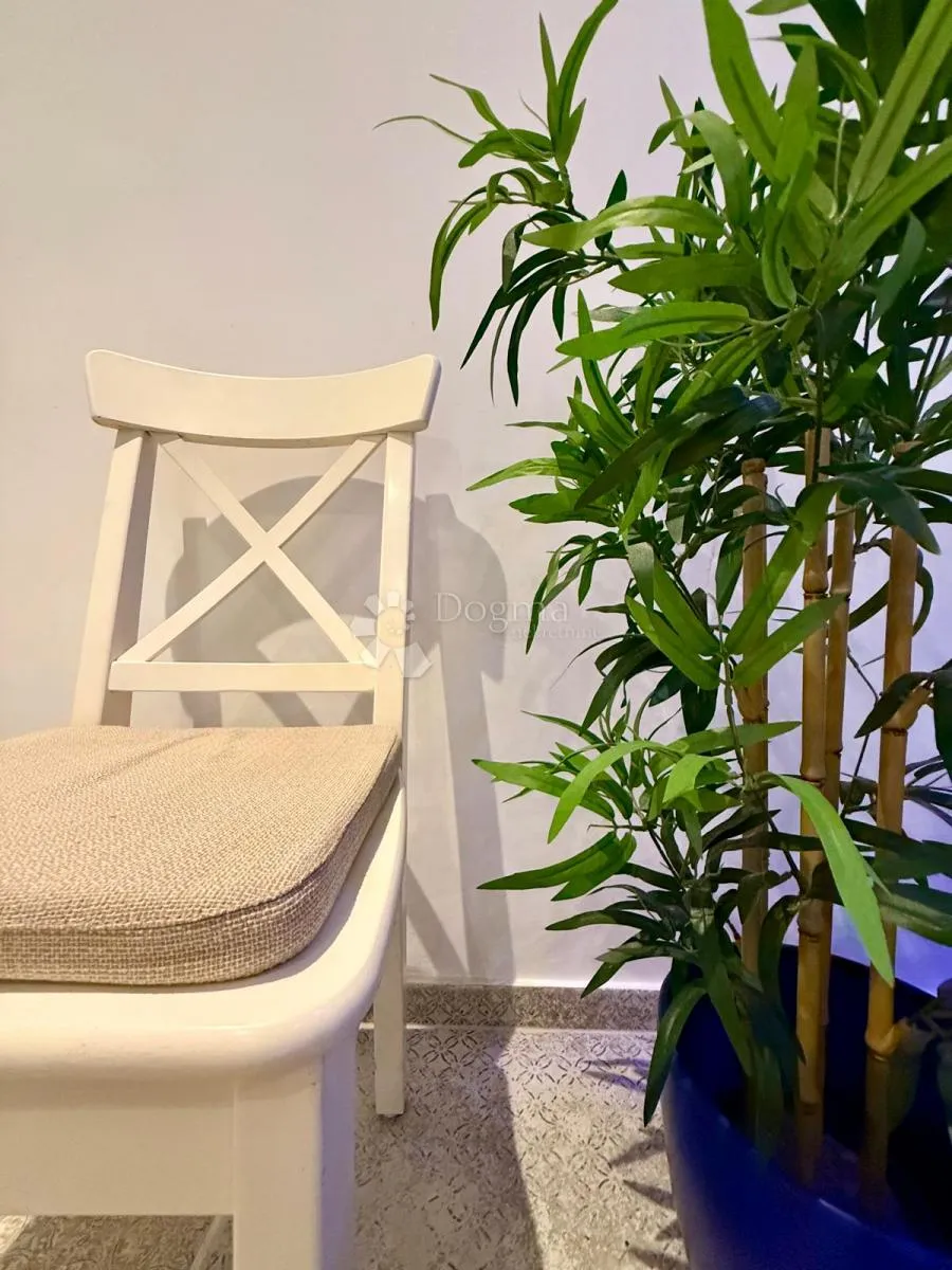 rustikalni studio apartman koji osvaja na prvi pogled – spoj topline, elegancije i mediteranskog šarma - slika 5