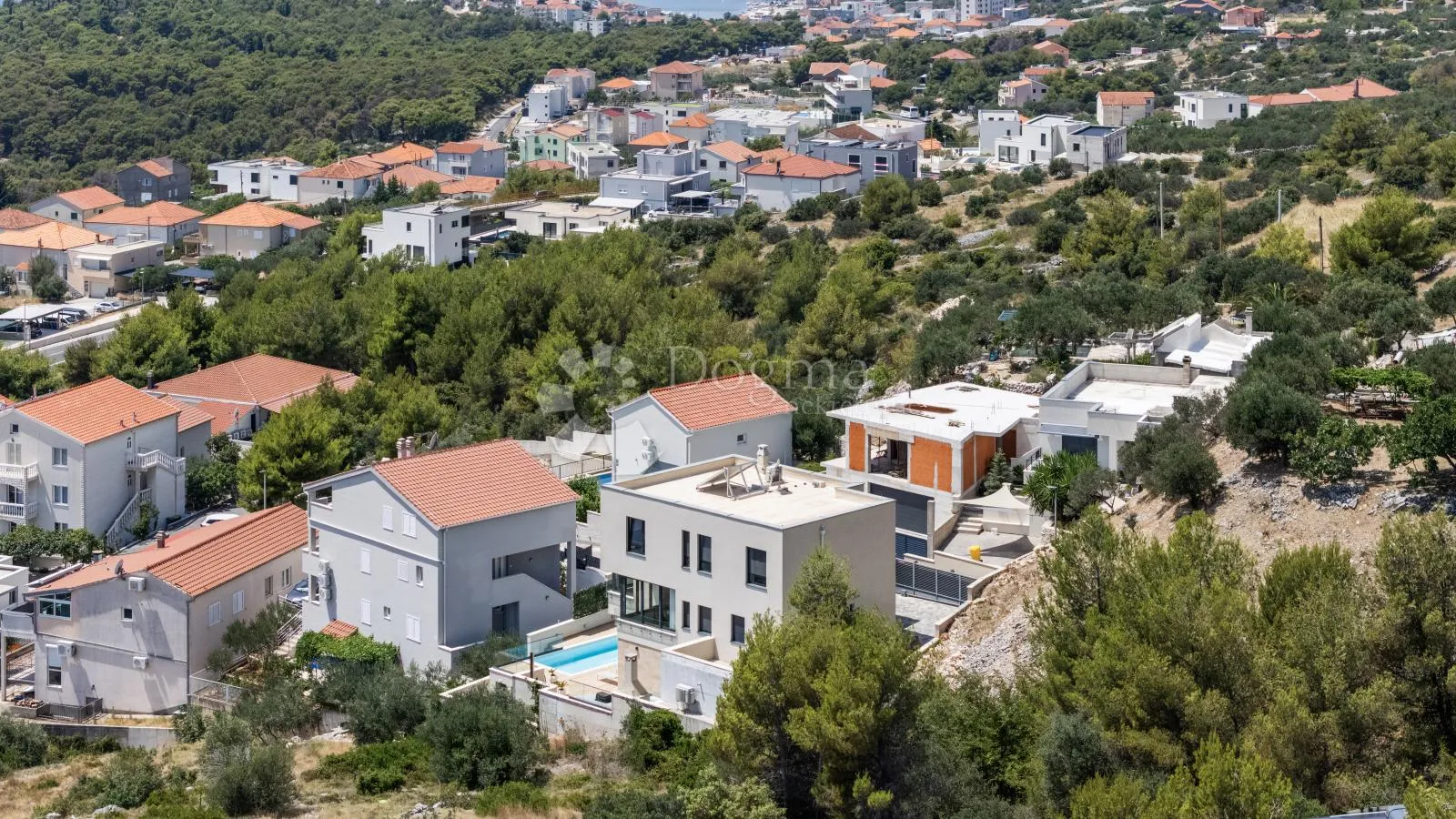 ekskluzivna moderna vila s bazenom i čarobnim pogledom - slika 57