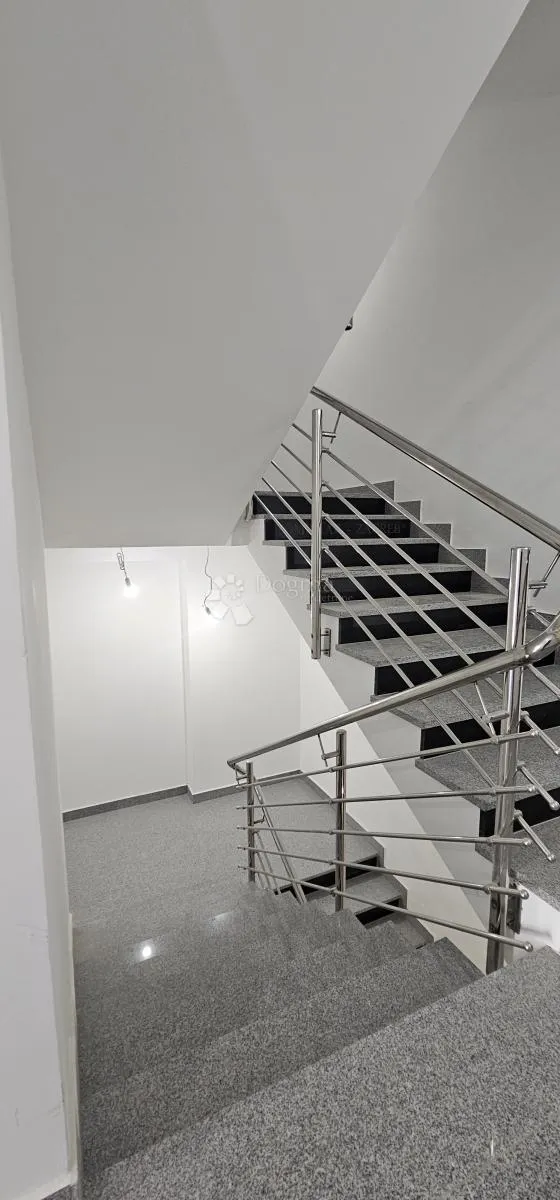 prodaja — luksuzni dvoetažni apartman u senju — top lokacija - slika 5