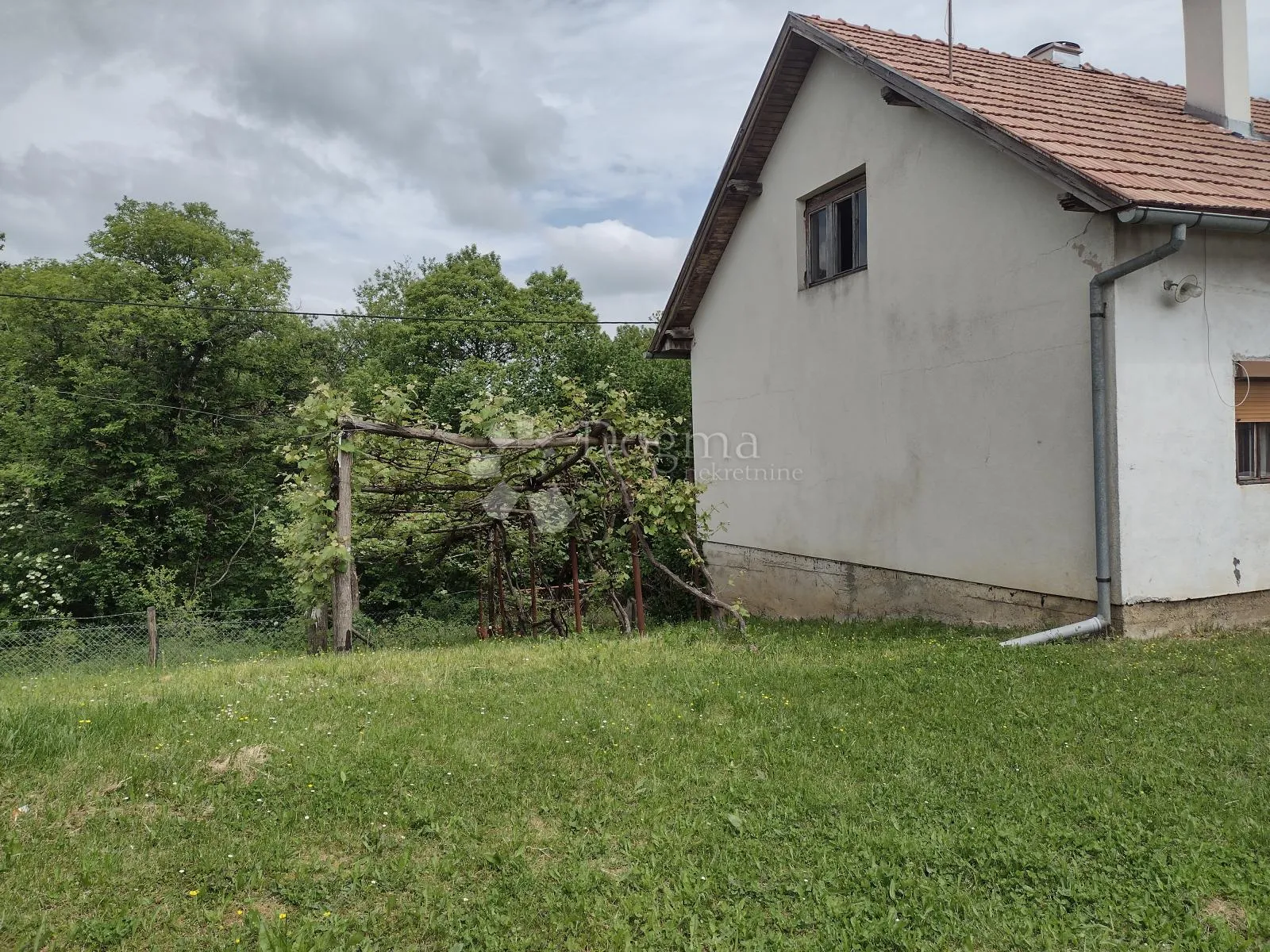 kuća s pogledom na petrovu goru i besplatnim vodovodom - slika 19