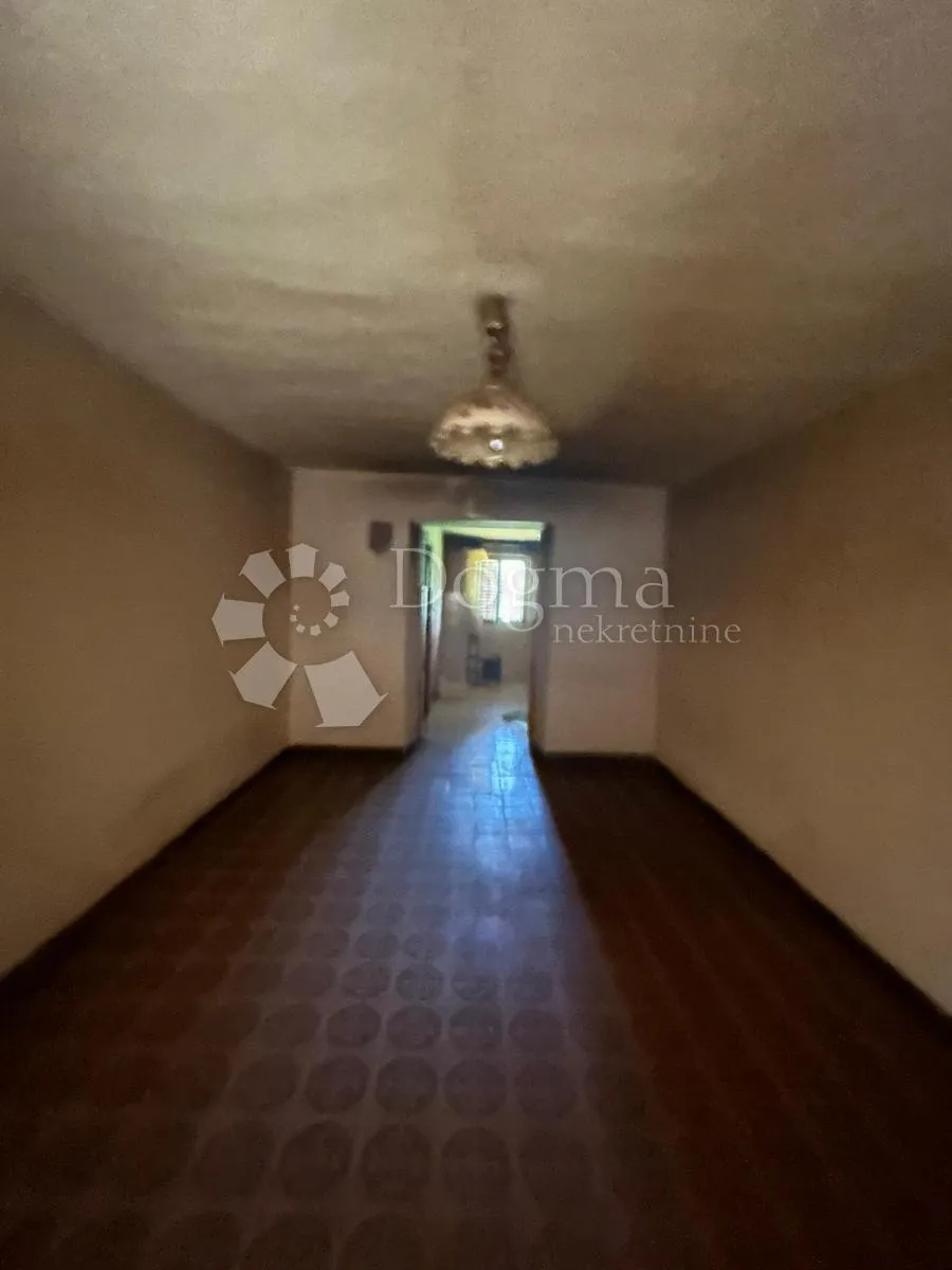 kuća za renovaciju s građevinskim zemljištem - barban - slika 22