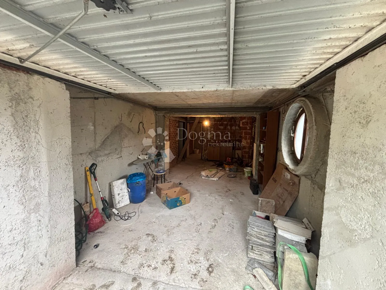 mikulići – odlična investicija, kuća 283 m² s velikim potencijalom - slika 15