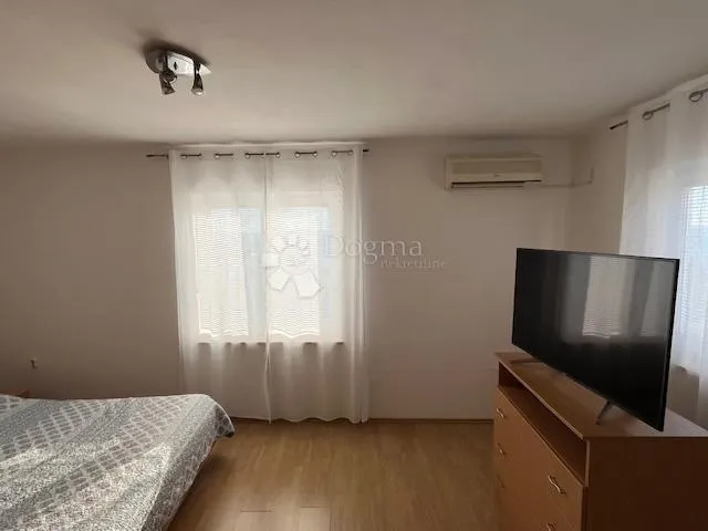 selce,dvije kuće nadomak centra - slika 12