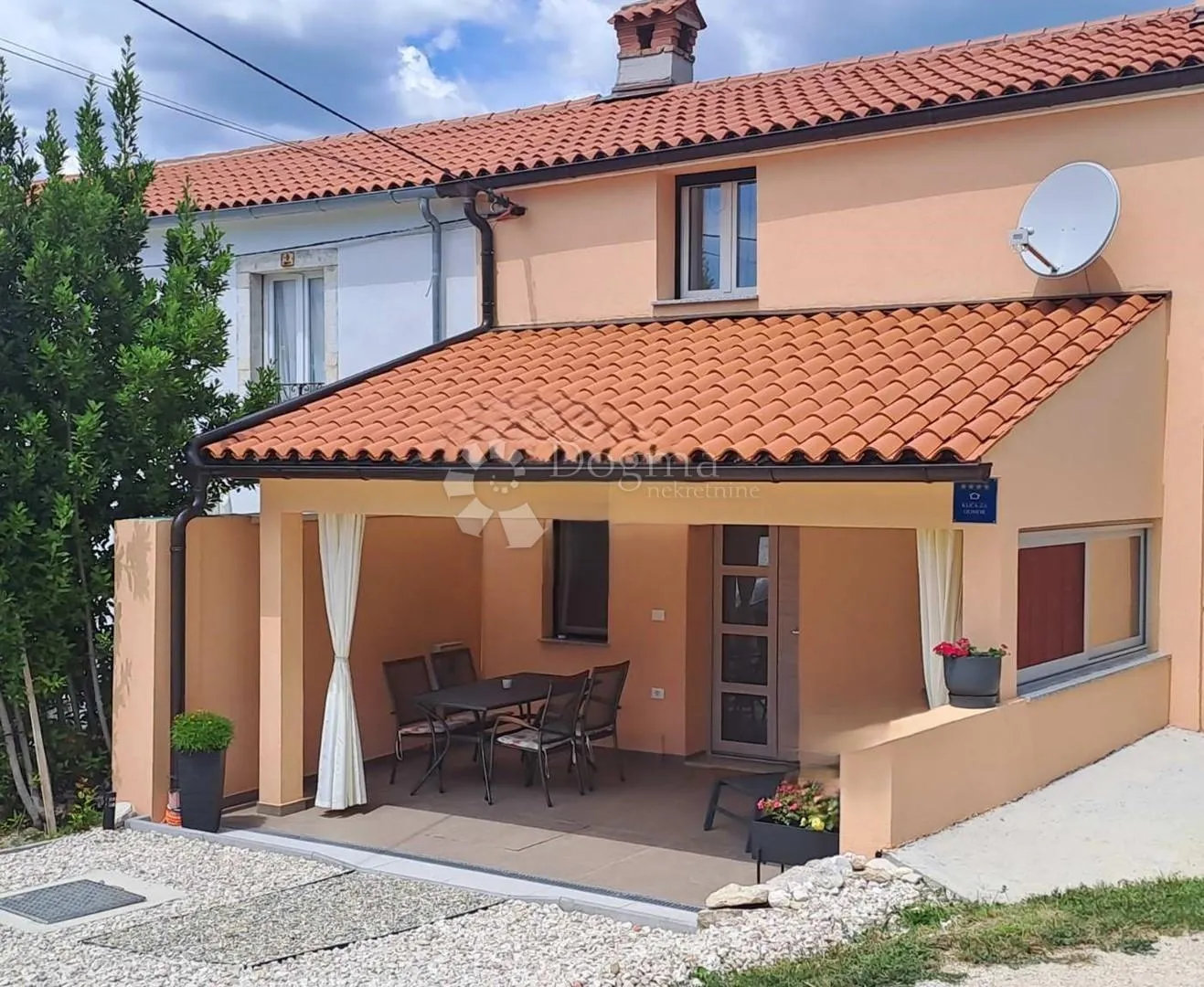 prekrasna kuća za najam - okolica labina - slika 1