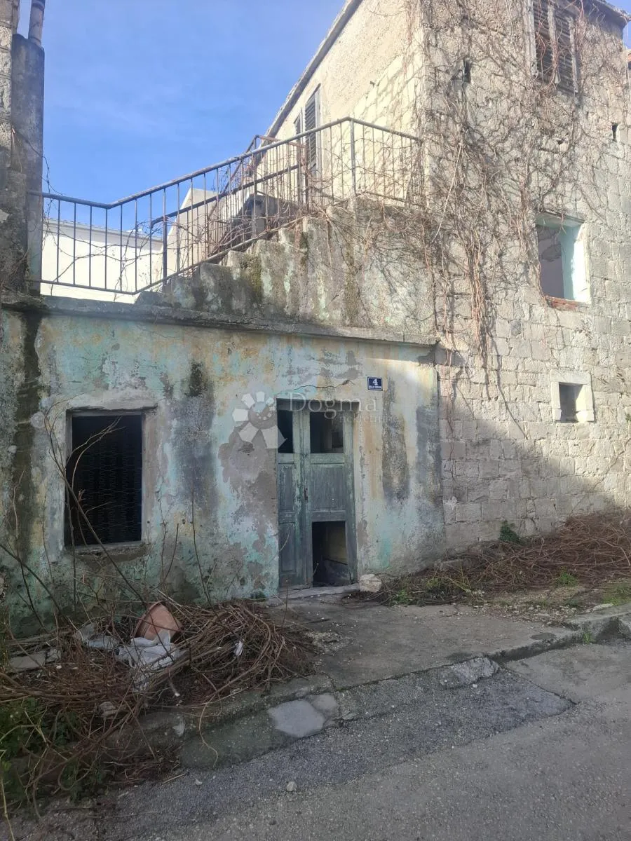 starina za renovaciju- kaštel gomilica - slika 2