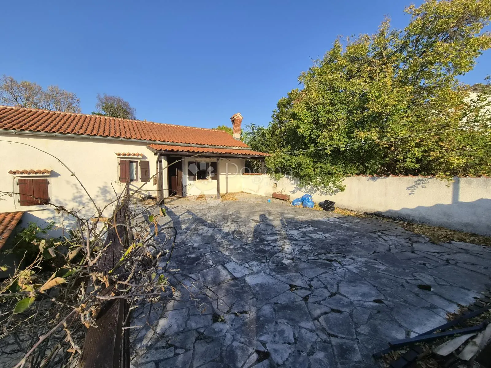 samostojeća kuća, 405m2, roč - slika 6