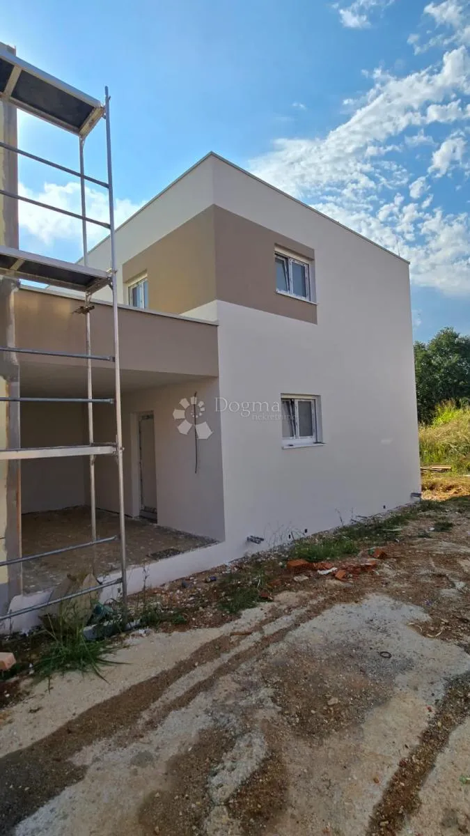 poreč, luksuzna vila s baznom i 3 spavaće sobe 2 km do mora - slika 6