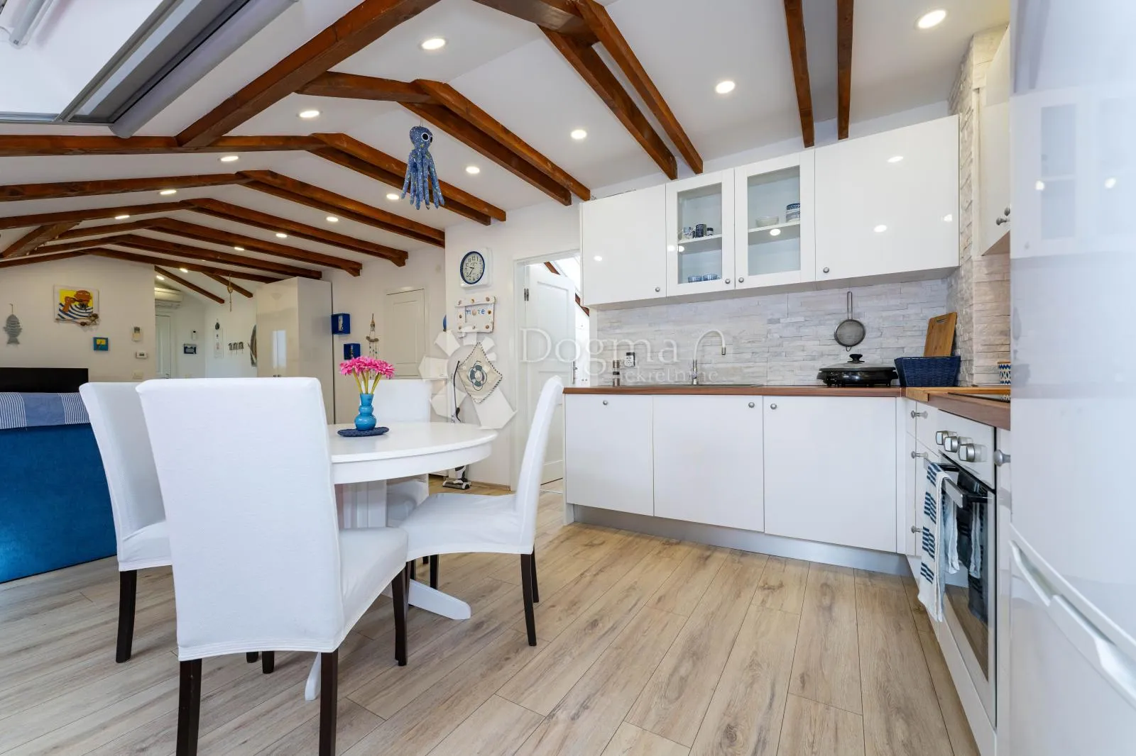 zaton-nin,luksuzna apartmanska kuća uz plažu,3 apartmana,pogled na more - slika 84