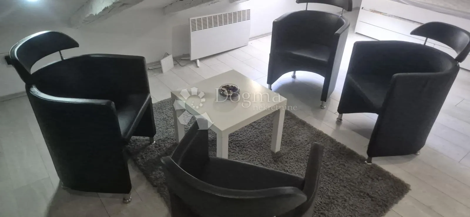 dva apartmana u strogom centru - slika 21