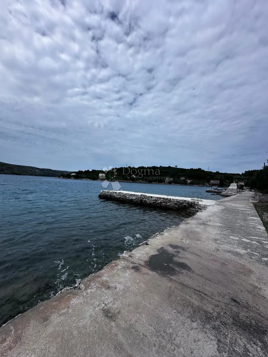 kuća 1. red morska oaza otoka vela rava - slika 31