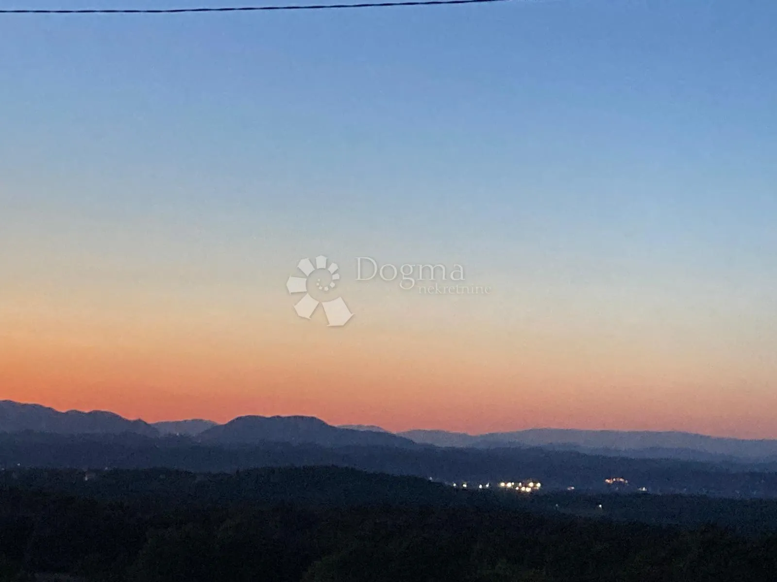 kuća s bazenom, 1000m2 okućnice, panoramski pogled - slika 32