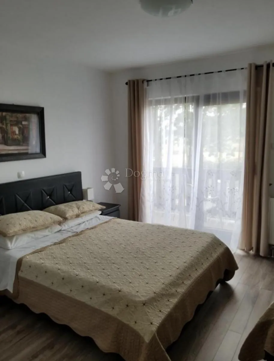 resort u srcu like nadomak plitvica - uhodan posao !!! - slika 23
