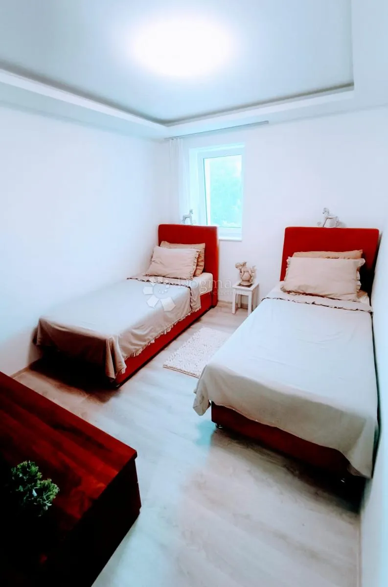 renovirana kamena kuća u blizini pule - slika 13