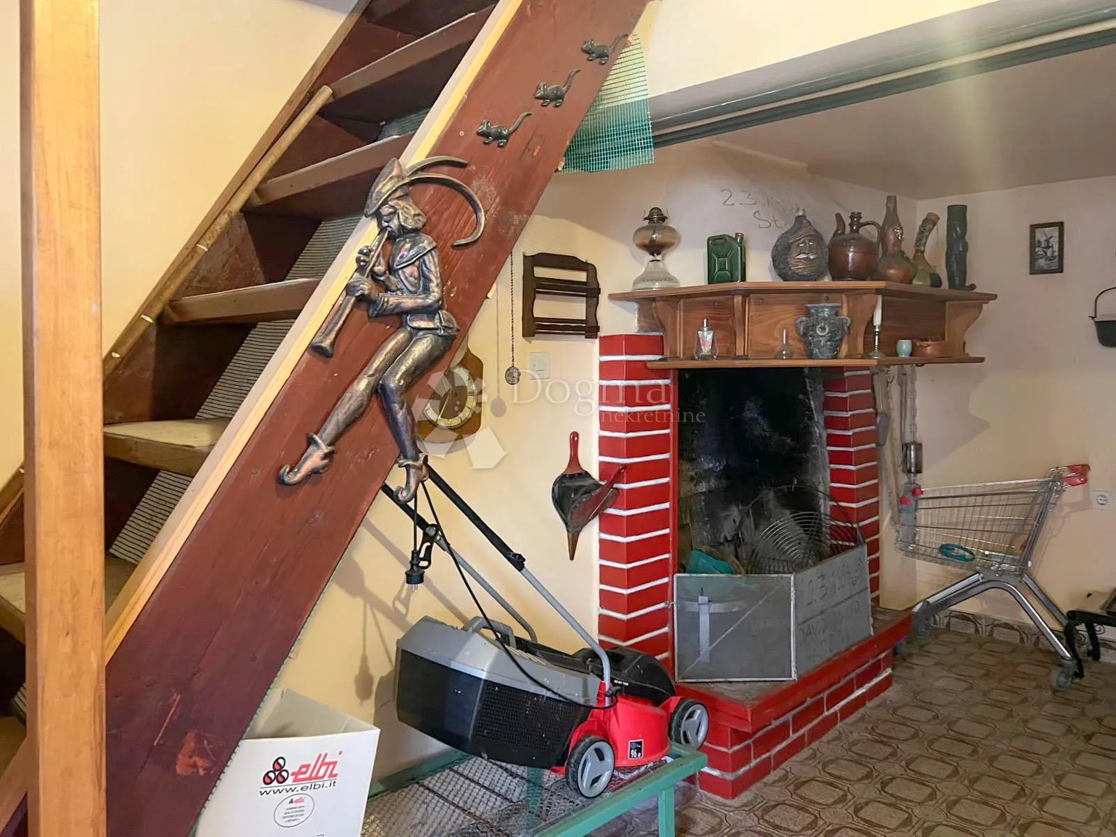 labin, prekrasna obiteljska kuća s garažom - slika 21