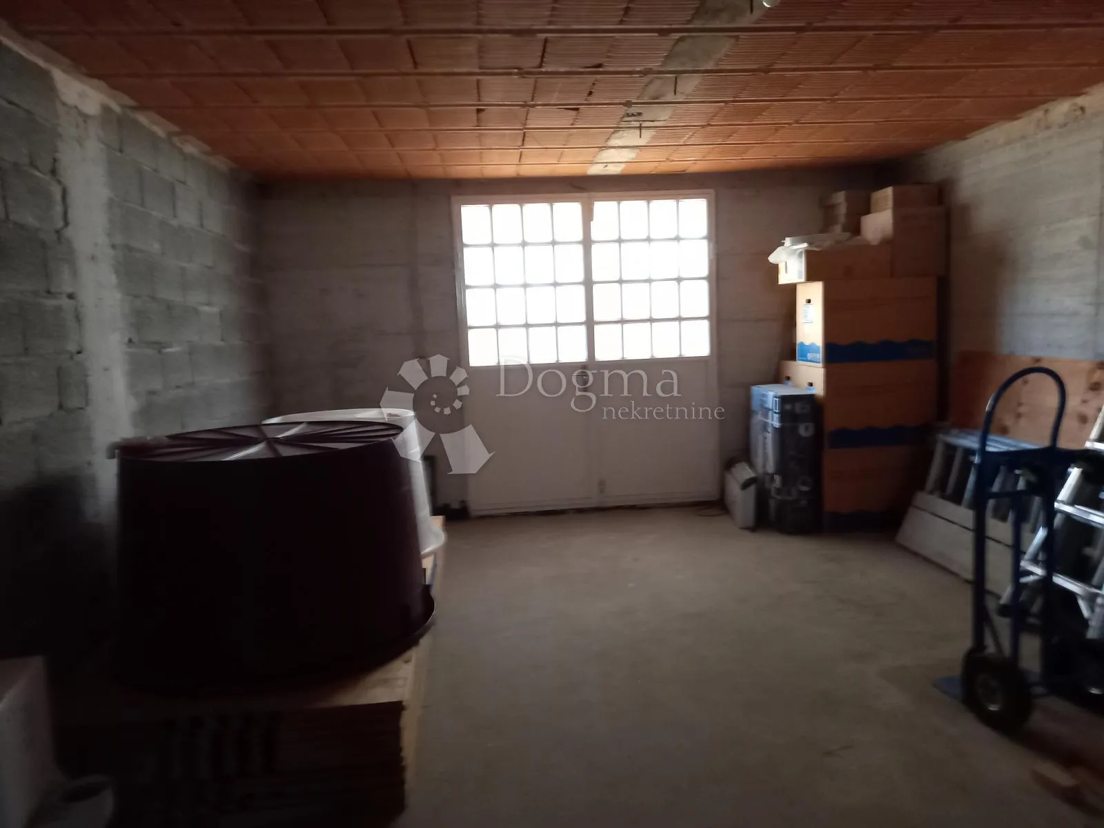 vodice - kuća 800 m2 odlična prilika - slika 30