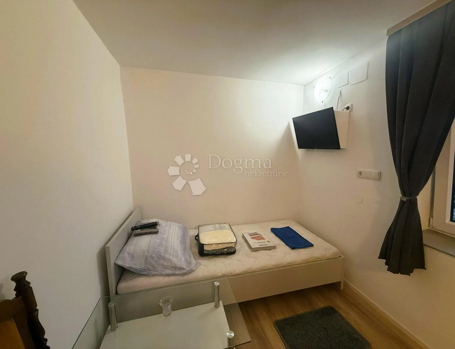 renovirana kuća s mogućnošću odvajanja u dvije jedinice - slika 8
