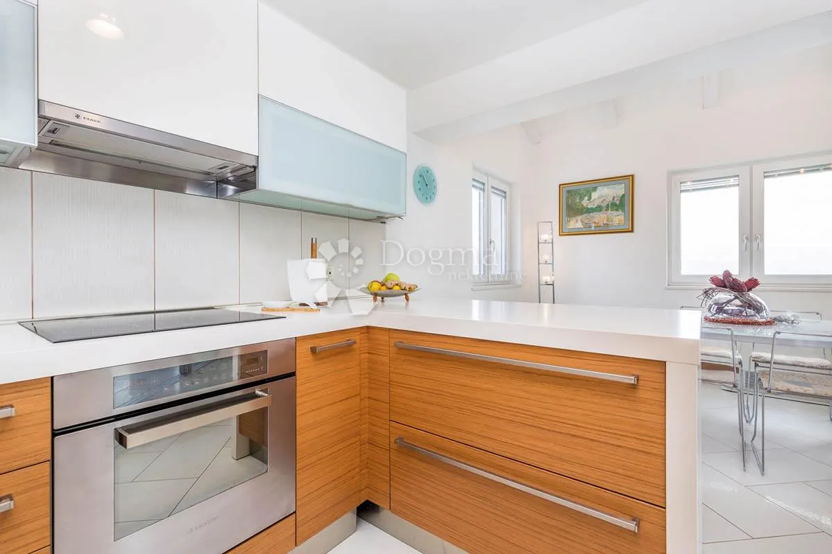 opatija, stan sa jedinstvenim pogledom, 222m2 - slika 10