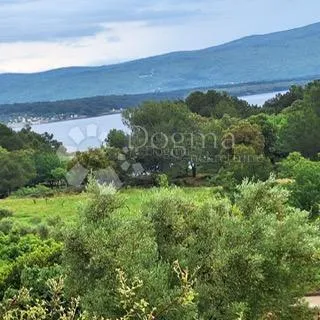 otok krk, atraktivno zemljište sportsko rekreacijske namjene 1. red do mora - slika 2