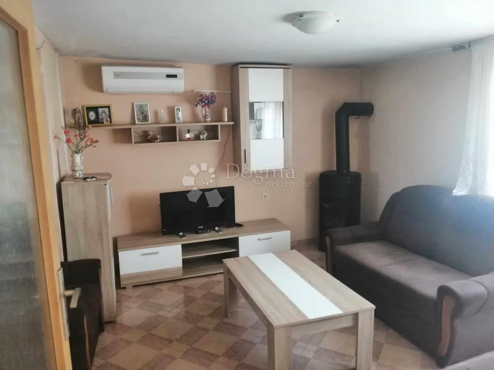prodaje se kuća, ljubački stanovi - slika 4